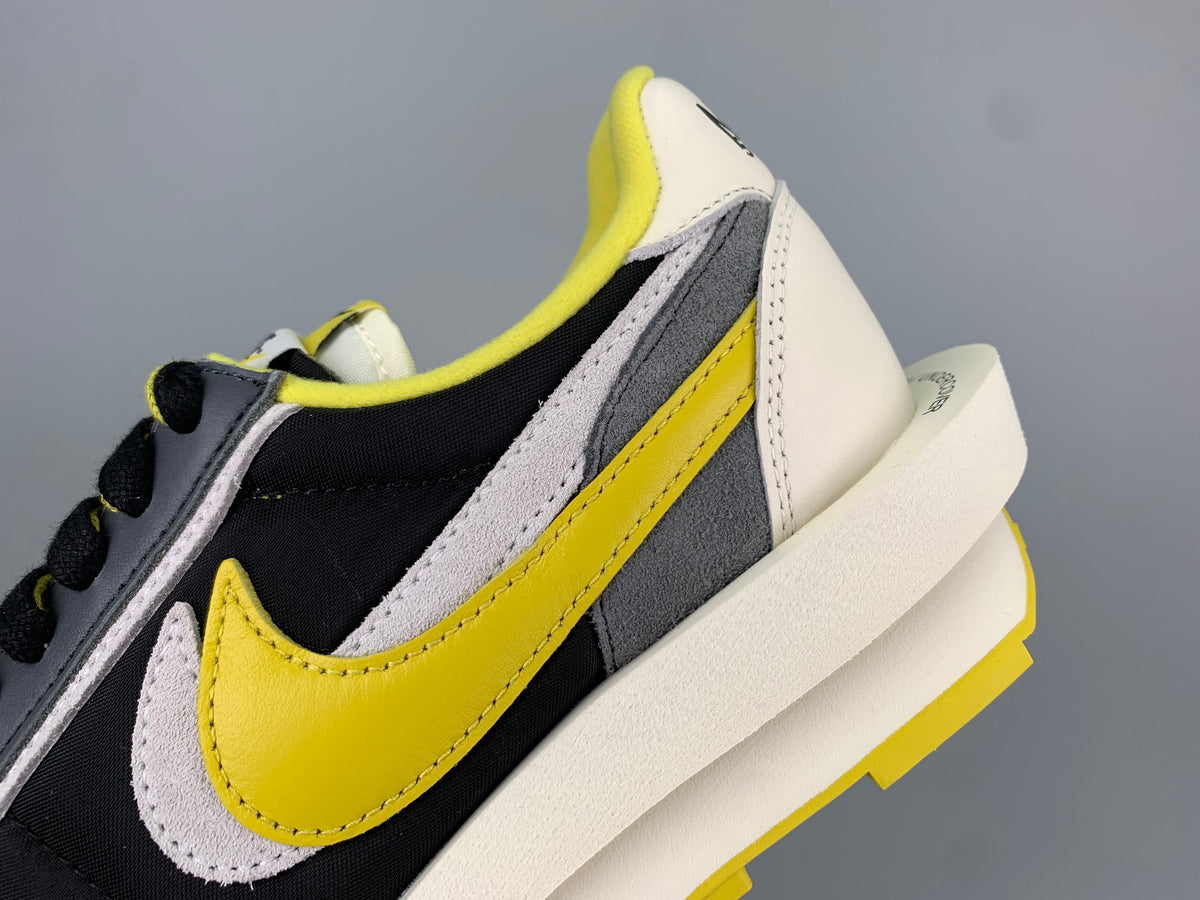 Nike x sacai LDV Waffle Trainers DJ4877-001 - product image from the listing.
