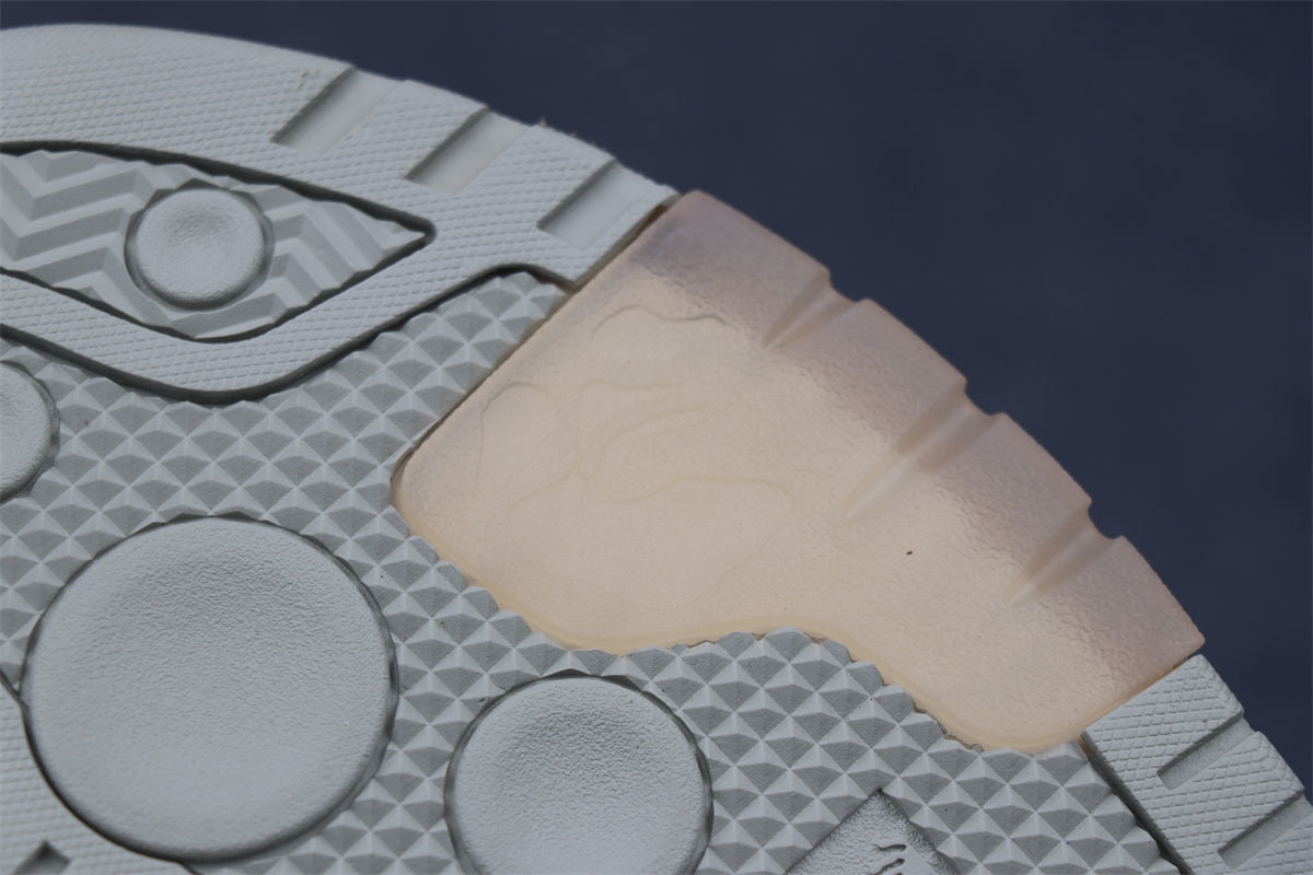"White Grey" Off-White Out of Office 2023 - product image from the listing.