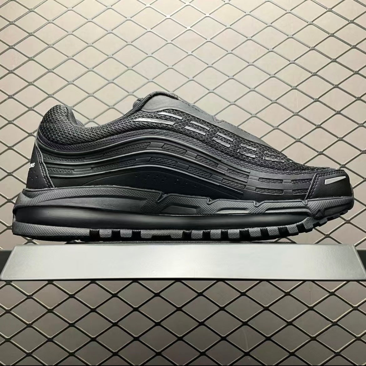 Nike Air Max TL 2.5 CDG Homme Plus Sneakers in Black HJ6539-001 - product image from the listing.