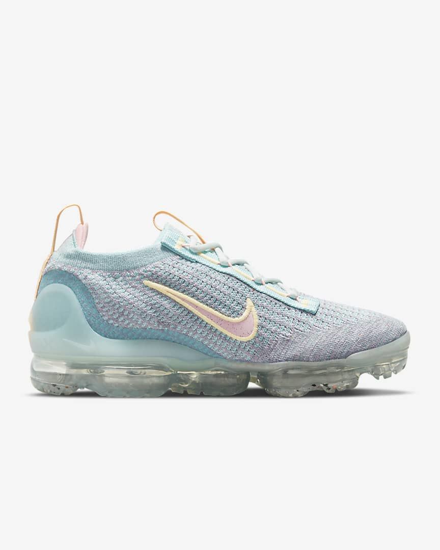 Nike Air VaporMax 2021 Flyknit DH4088-300 Trainers - product image from the listing.