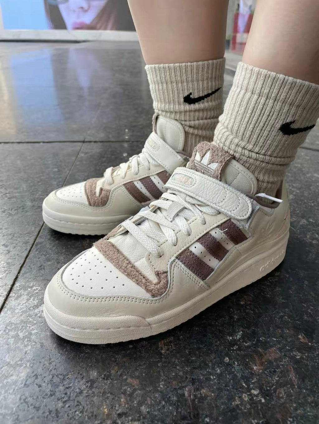 Adidas Originals Forum 84 Low Fleece Trainers GY4126 - product image from the listing.