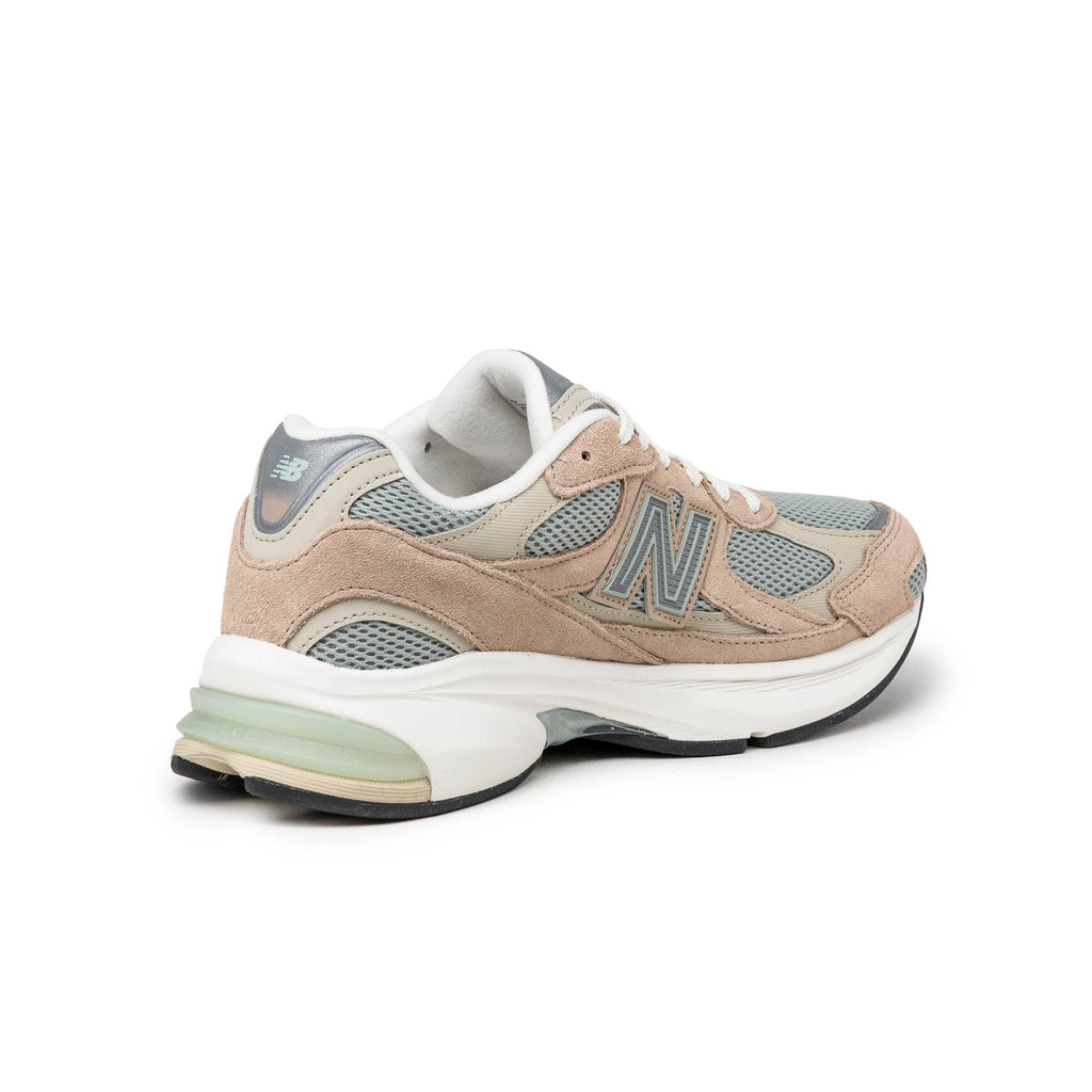 ABZORB 2010 by New Balance - product image from the listing.