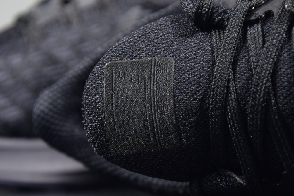 Nike Air Zoom Pegasus 35 Running Shoes in Black 942851-002 - product image from the listing.