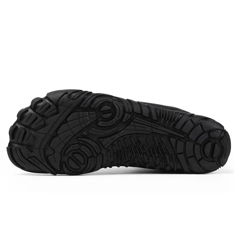 Non-slip & universal winter barefoot shoe - Carter Pro - product image from the listing.