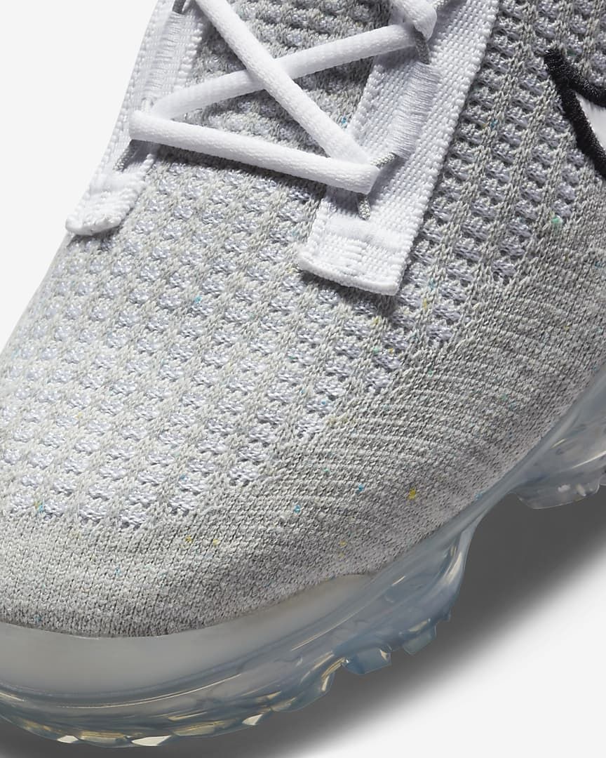 Nike Air VaporMax 2021 Flyknit Trainers DH4084-100 - product image from the listing.