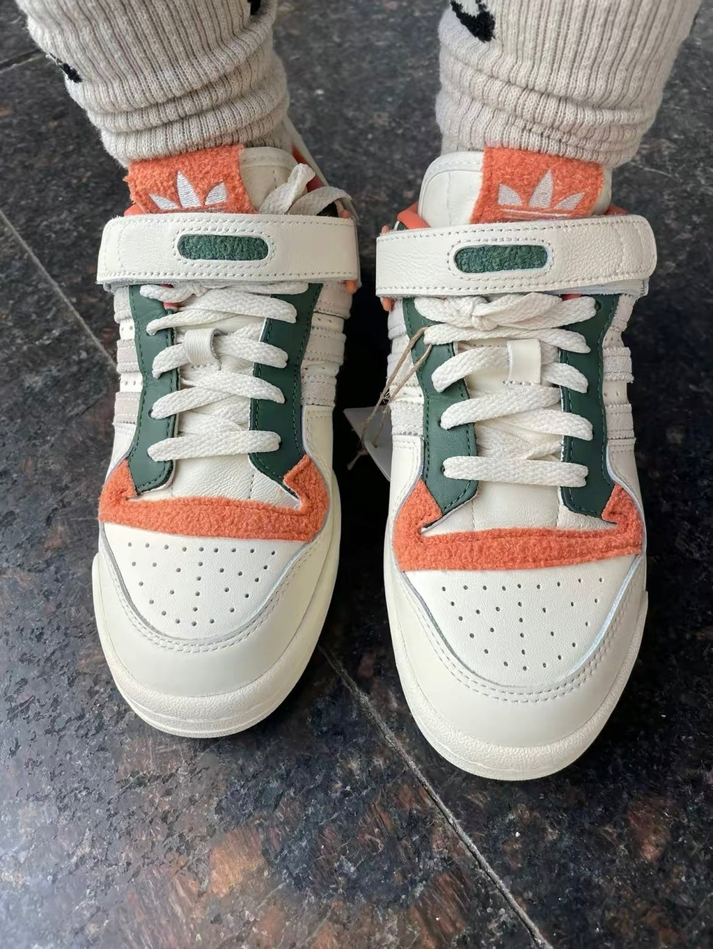 adidas Originals Forum 84 Low Fleece Trainers GY4125 - product image from the listing.