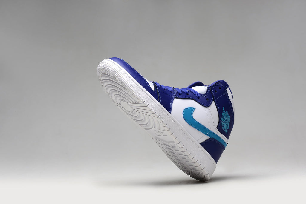 Jordan 1 Retro High Sneakers in White Blue - product image from the listing.