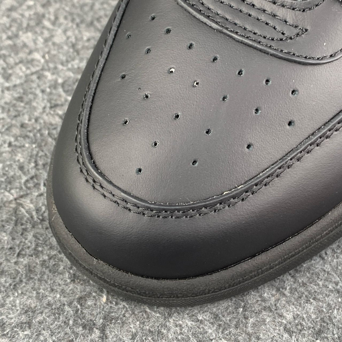 "For Walking - Black White" Off-White Out Of Office - product image from the listing.