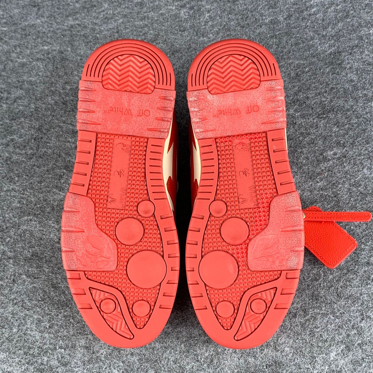 "Red White" Off-White Out of Office - product image from the listing.