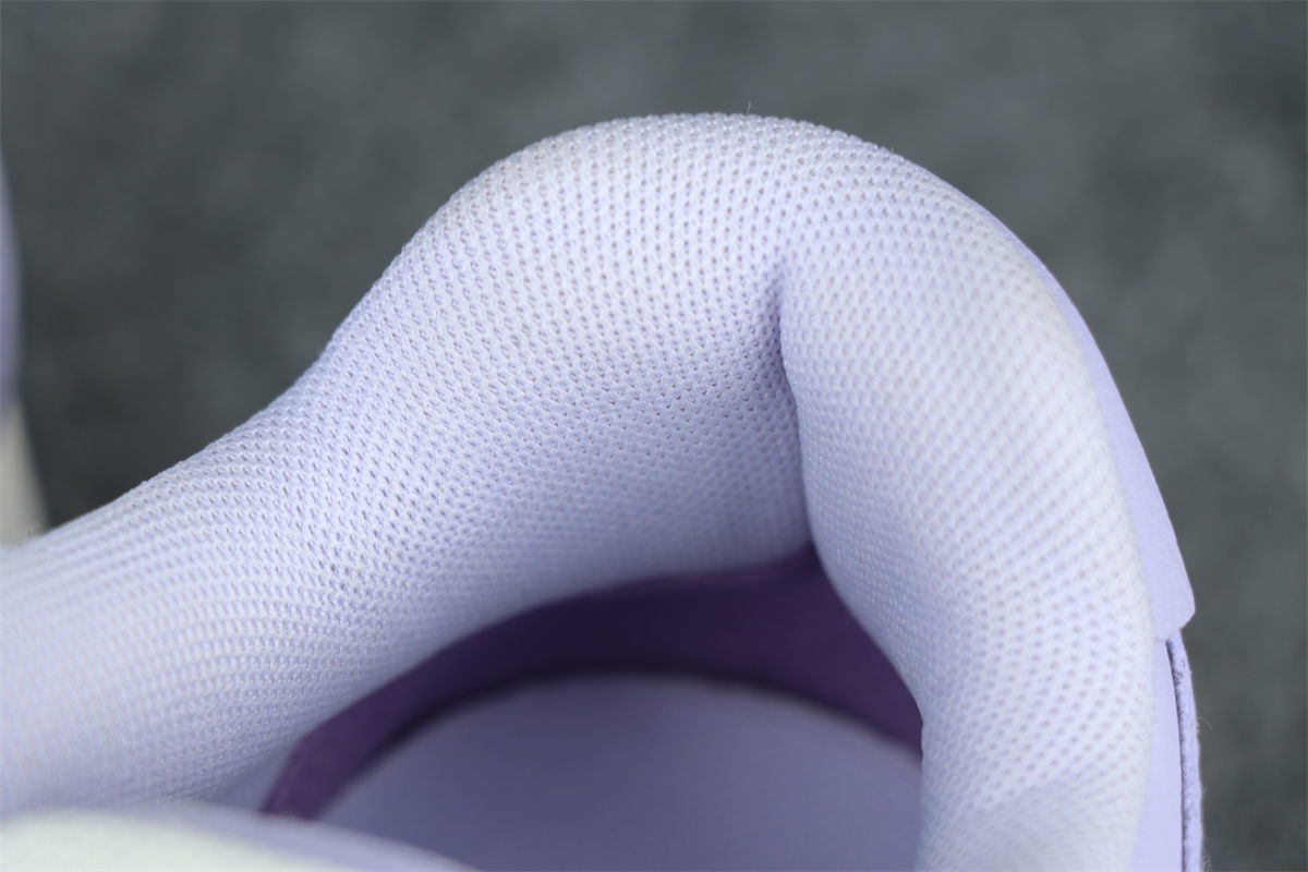 "White Purple" Off-White Out of Office - product image from the listing.