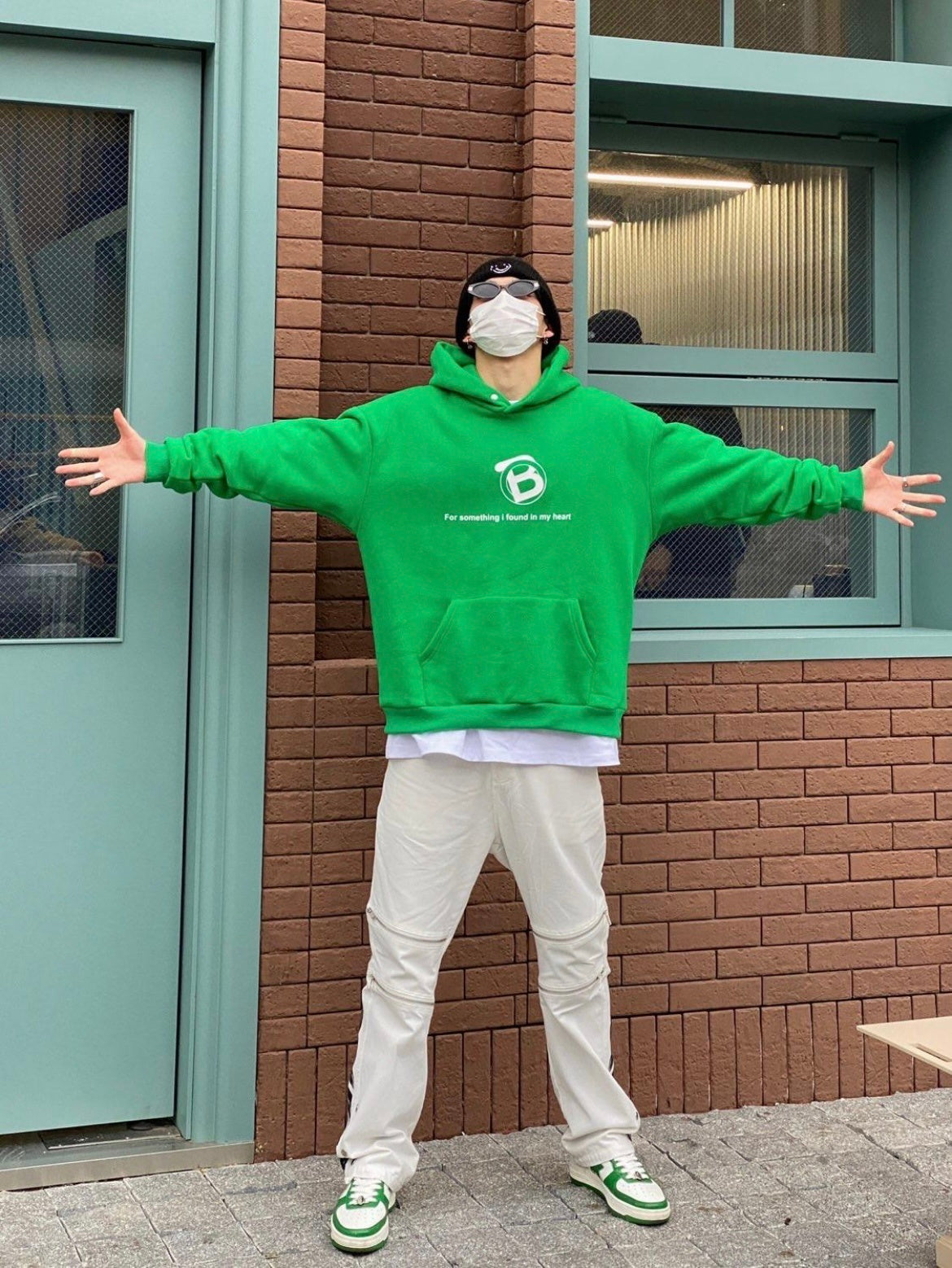 BAPE STA Low Trainers in Green and White 1H70-191-001 - product image from the listing.