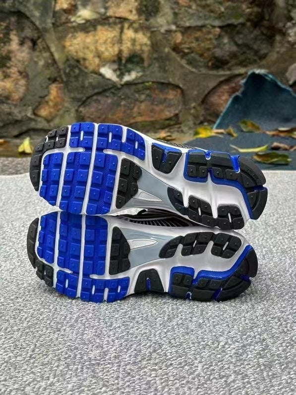 Nike Zoom Vomero 5 Sneakers in Black White Blue - product image from the listing.