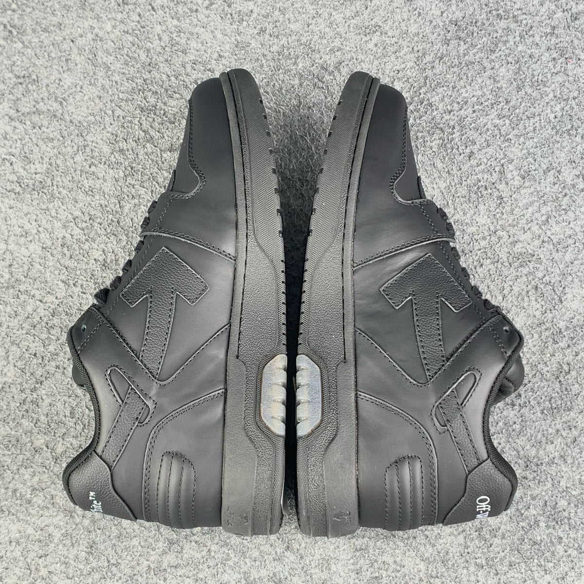 "For Walking - Black White" Off-White Out Of Office - product image from the listing.
