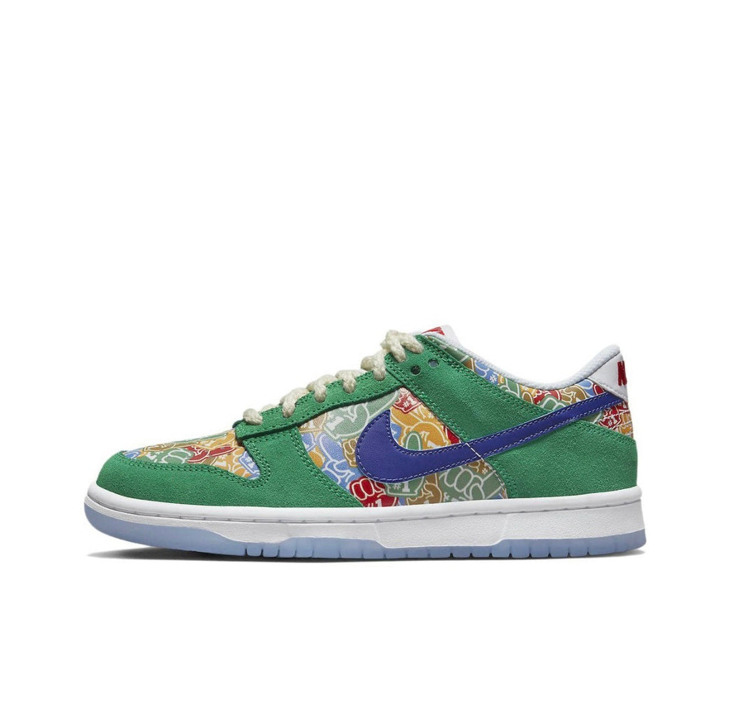 Nike SB Dunk Low Foam Finger Trainers DZ5184-300 - product image from the listing.