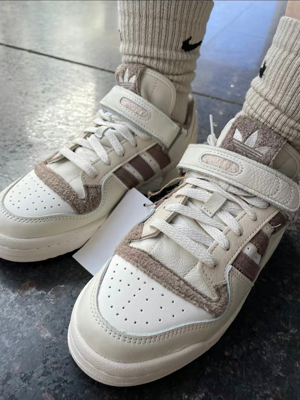 Adidas Originals Forum 84 Low Fleece Trainers GY4126 - product image from the listing.