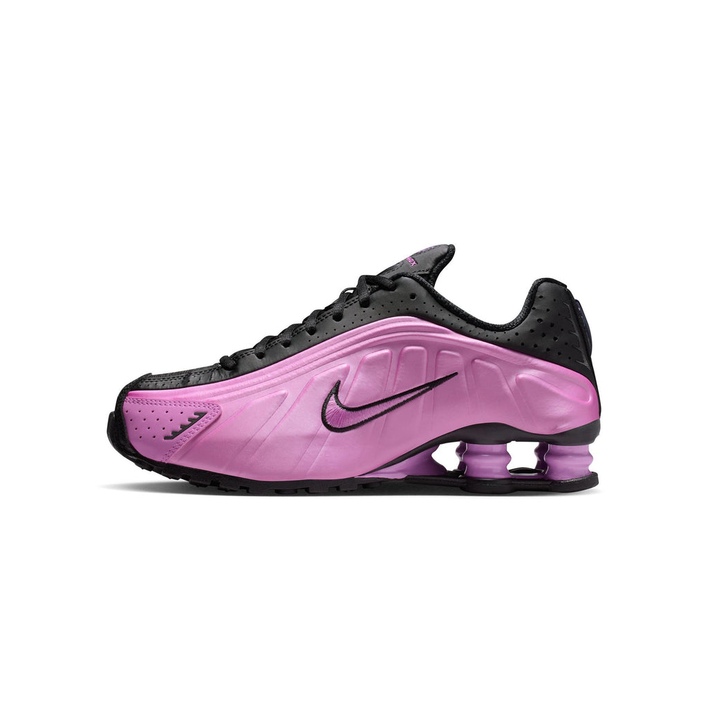 Women's Nike Shox R4 Shoes - product image from the listing.