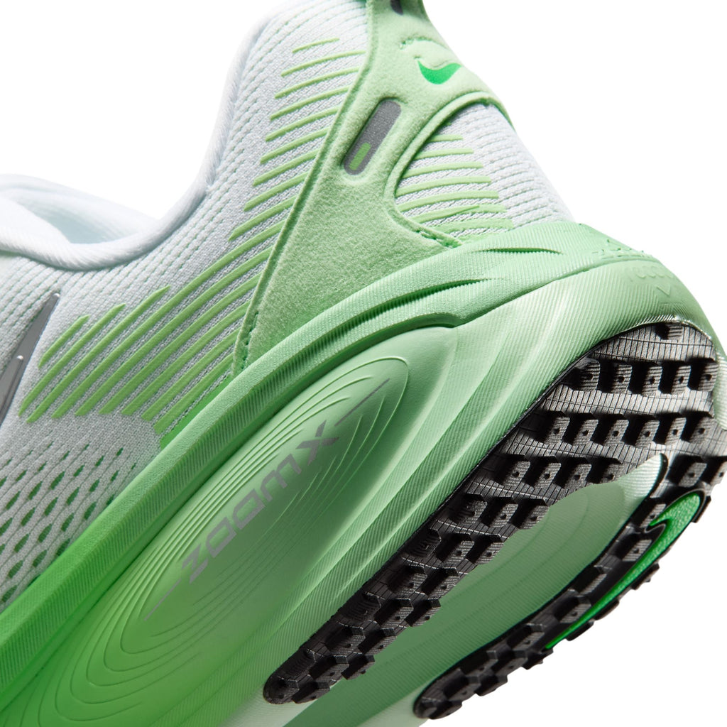 Women's Nike Vomero 18 Shoes - product image from the listing.