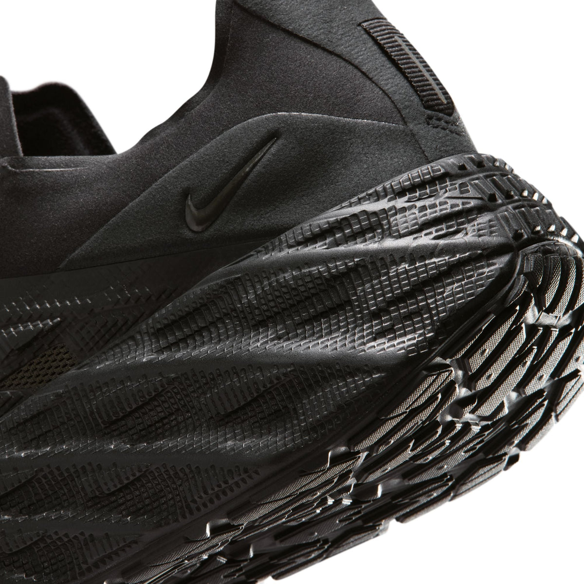Men's Nike Ava Edge Shoes - product photo shown in the listing for this item.