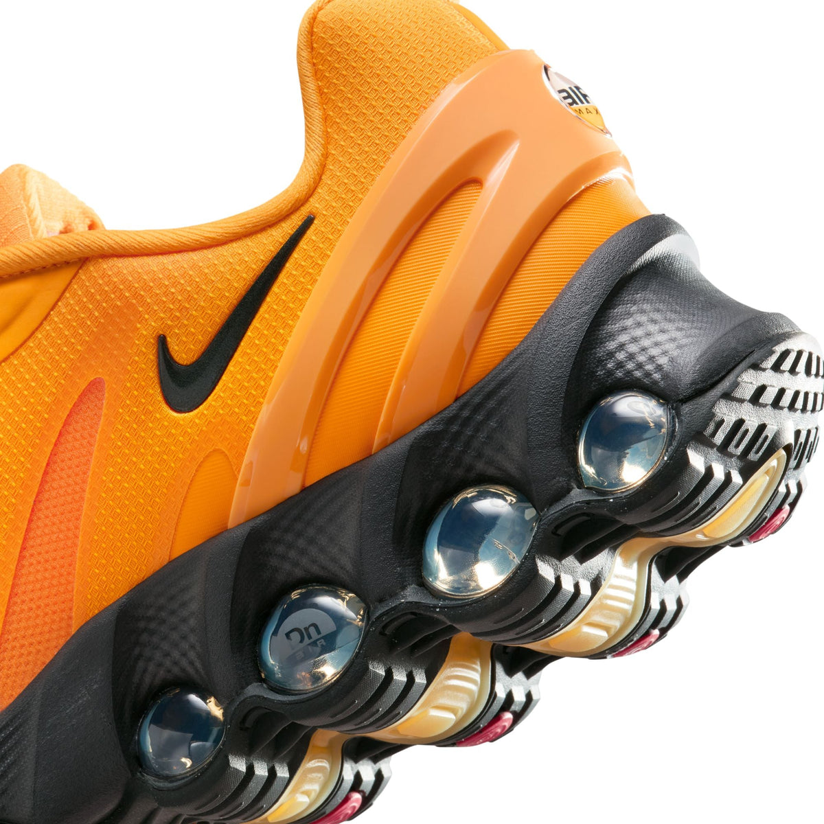 Men's Nike Air Max DN8 Shoes - product image from the listing.