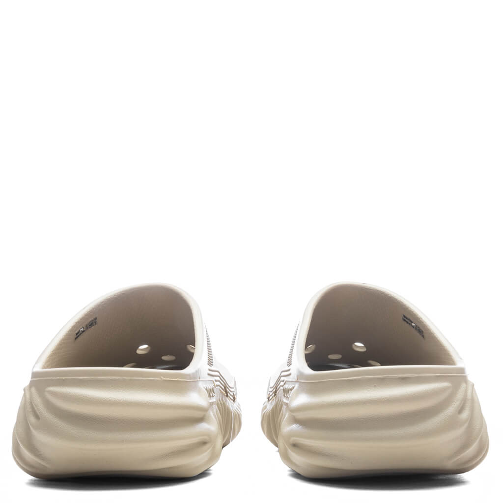 Ginger - Crocs x Salehe Bembury Saru Clog - product image from the listing.