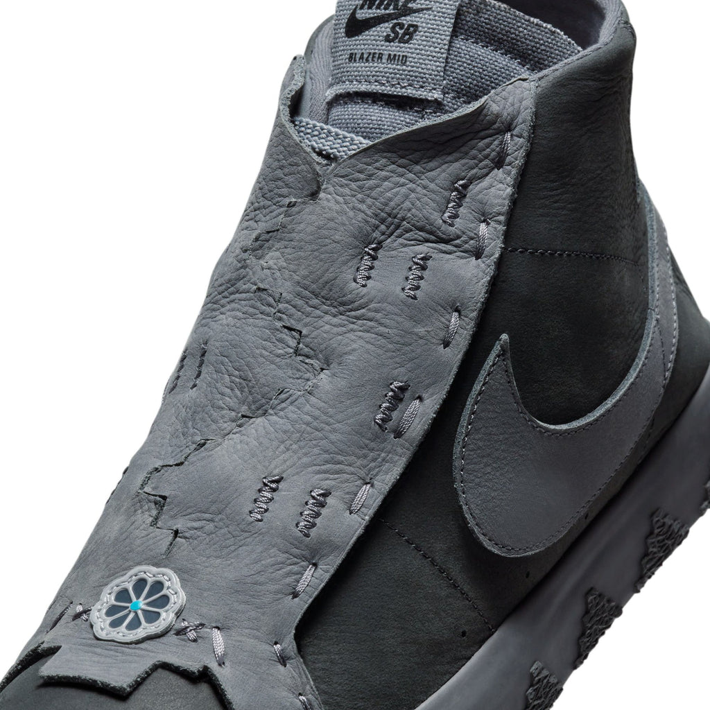 Men's Nike SB x Di'orr Greenwood Zoom Blazer Mid Shoes - product image from the listing.