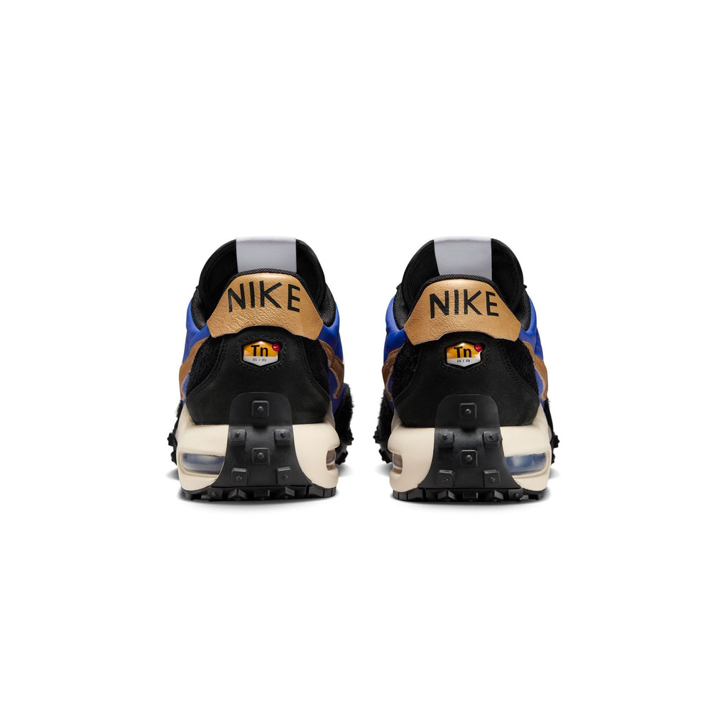 Men's Nike Air Max Waffle SP Shoes - product image from the listing.