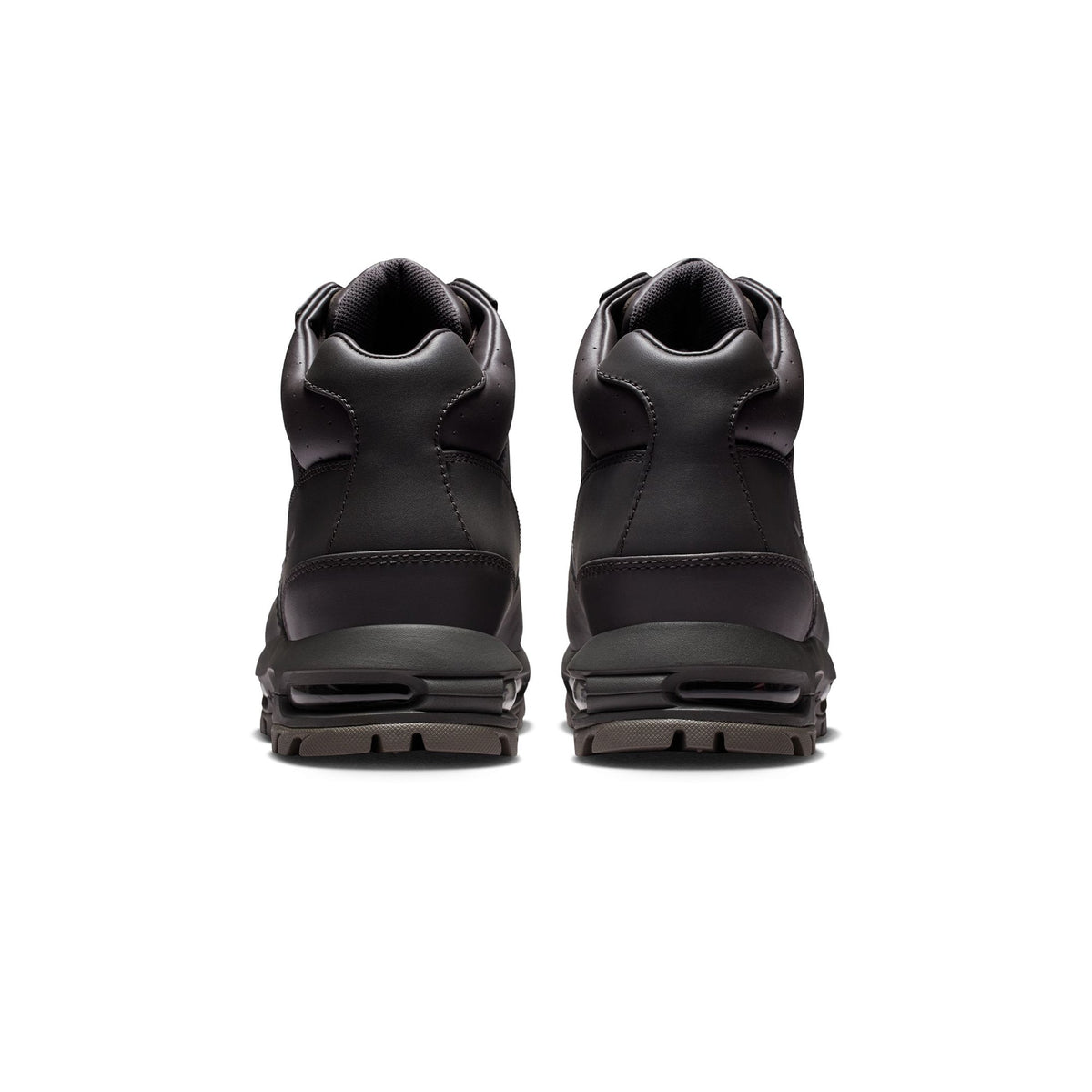 Men's Nike Air Max Goadome Shoes - product image from the listing.