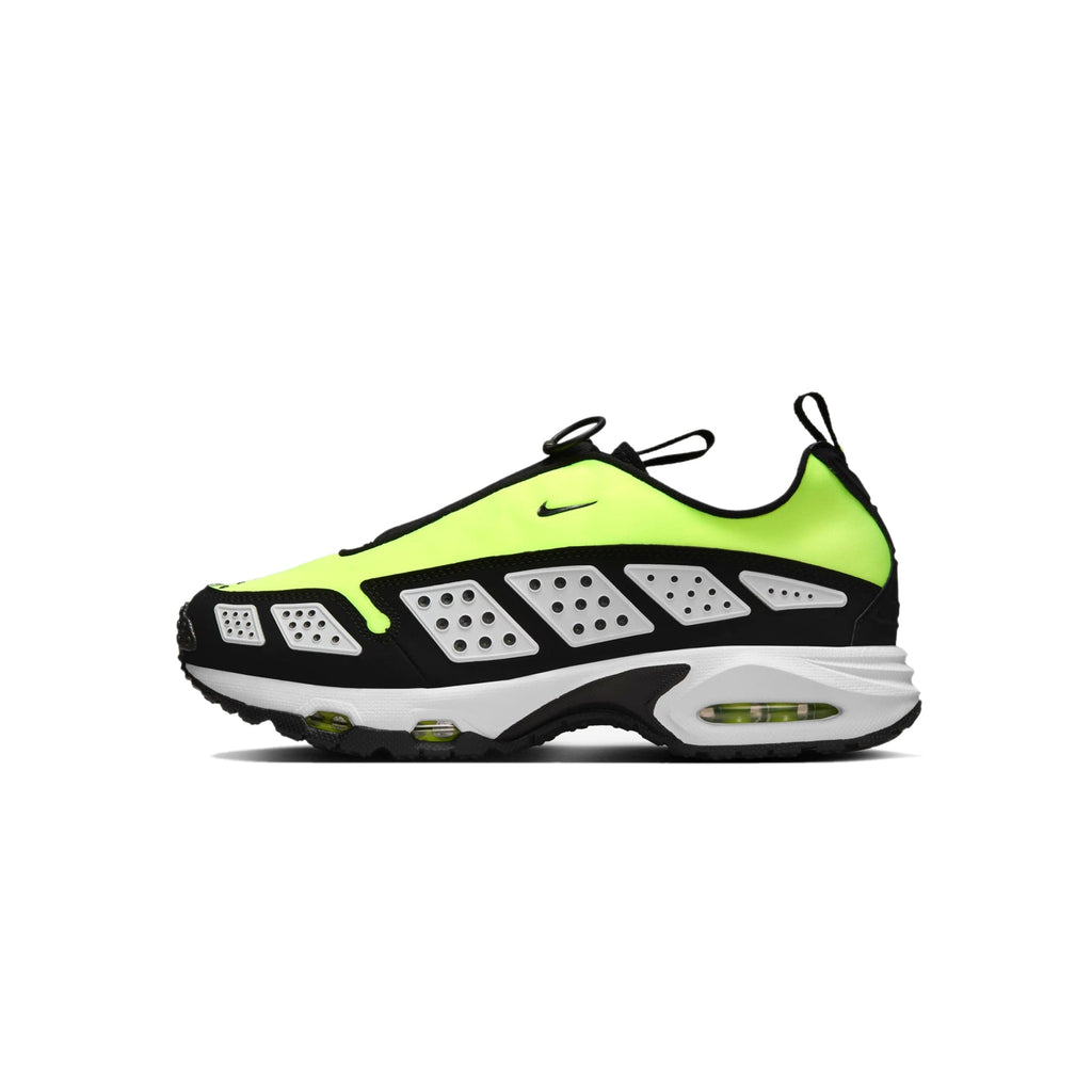 Women's Nike Air Max Sunder Shoes - product image from the listing.