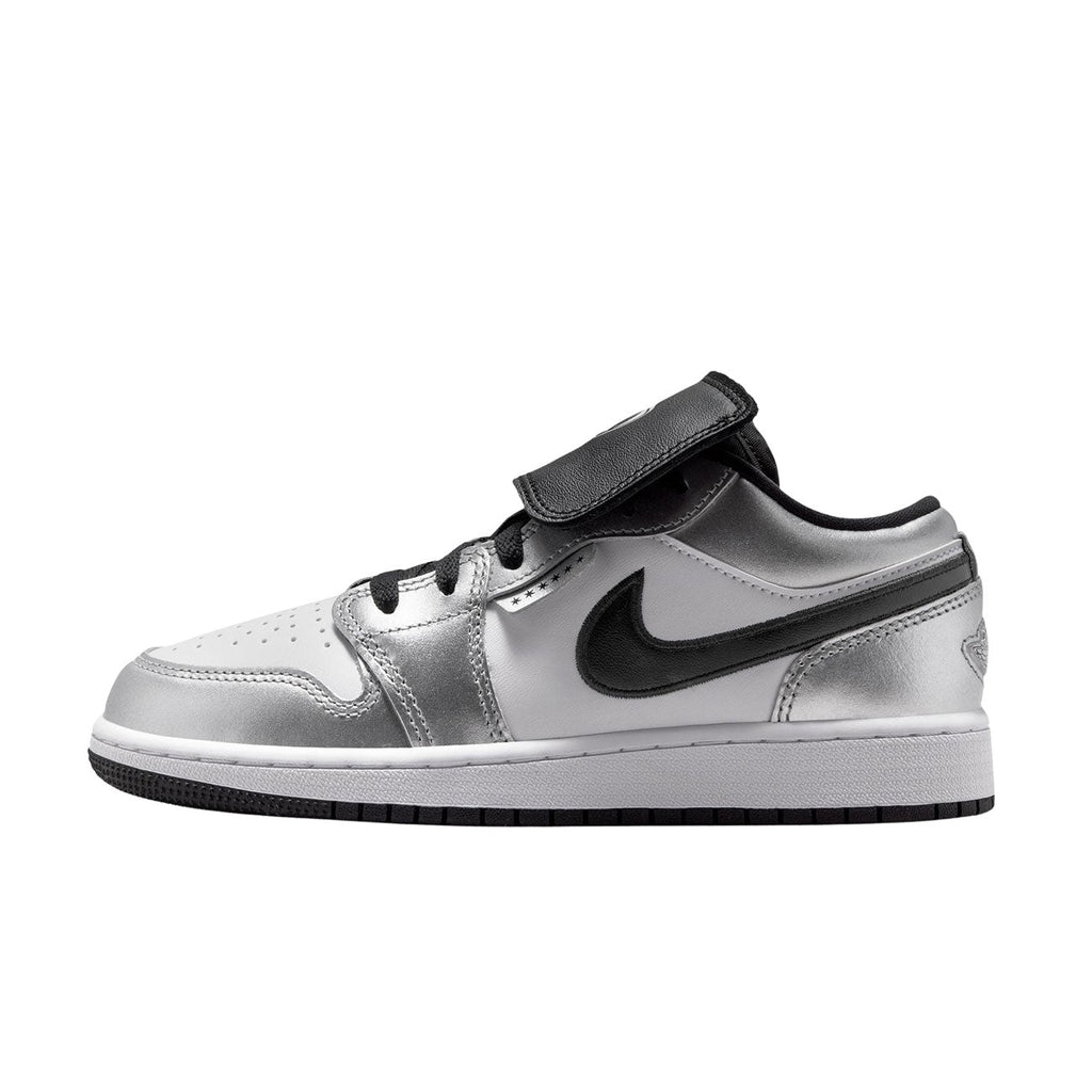 Air Jordan 1 Low SE BG in White/Black-White - product image from the listing.