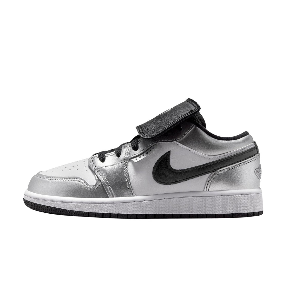 Air Jordan 1 Low SE BG in White/Black-White - product image from the listing.