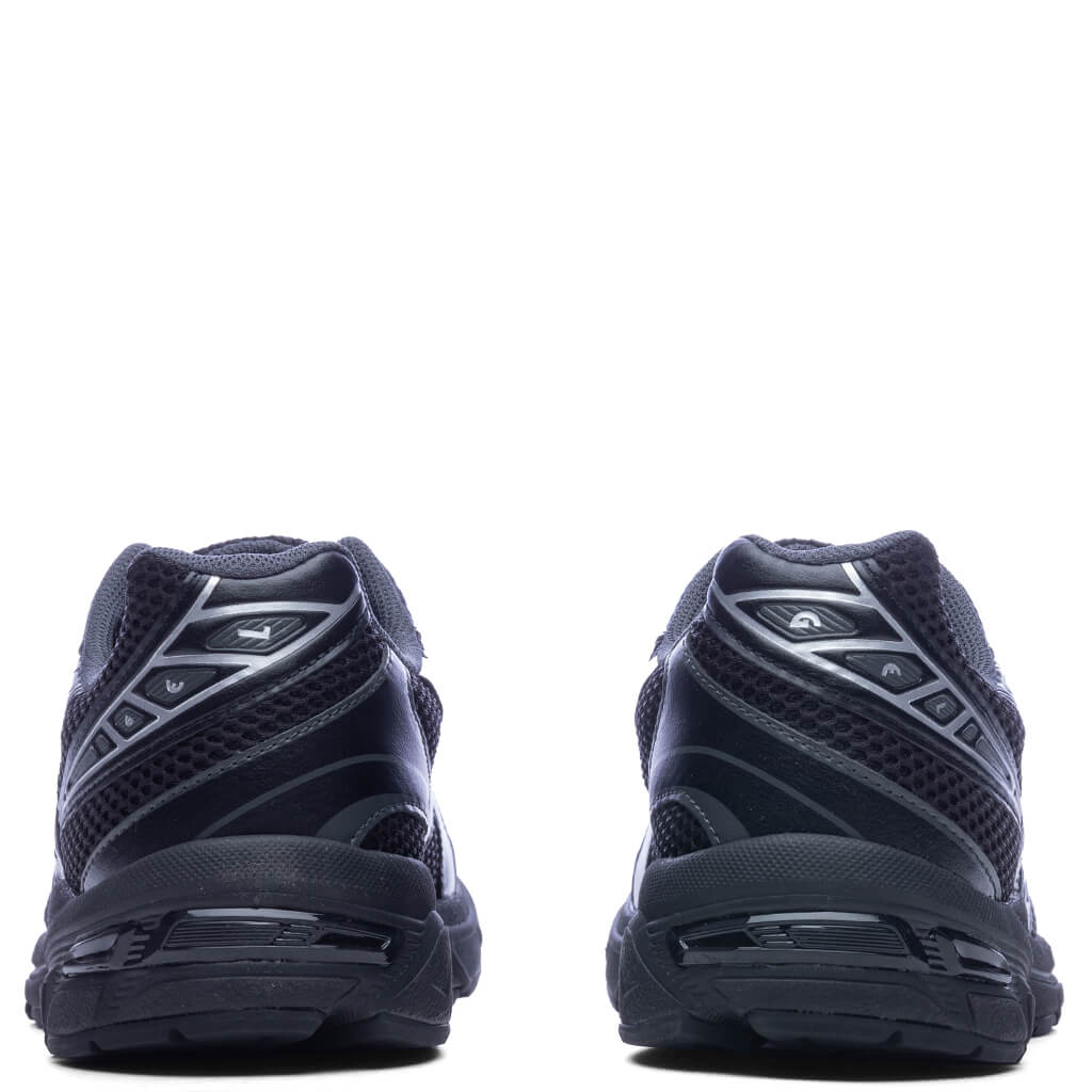 GEL-1130 in Black/Pure Silver - product image from the listing.