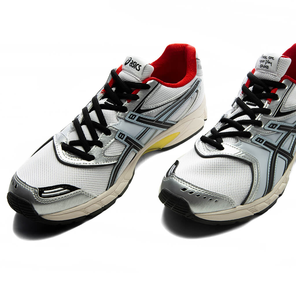 Asics x Stefon Diggs Gel-DS Trainer 14 in White/Black - product image from the listing.