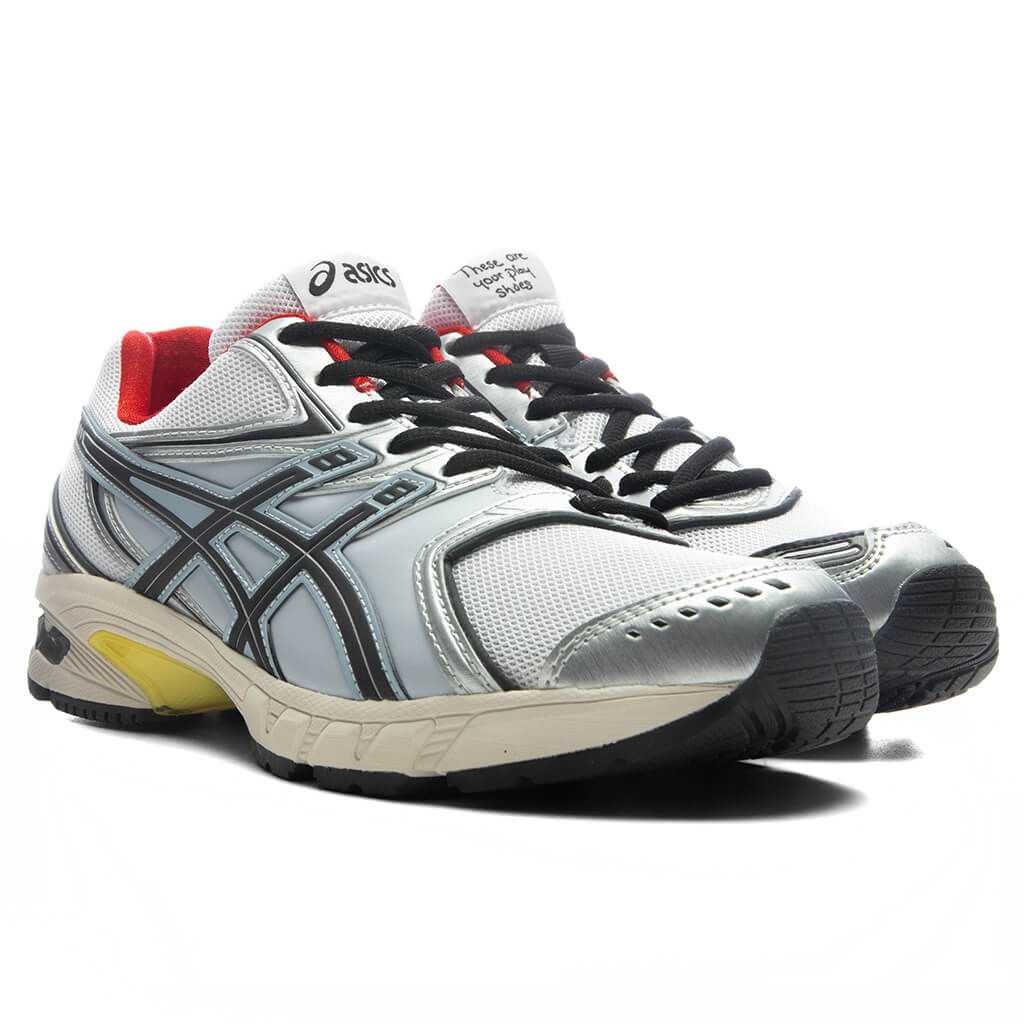 Asics x Stefon Diggs Gel-DS Trainer 14 in White/Black - product image from the listing.
