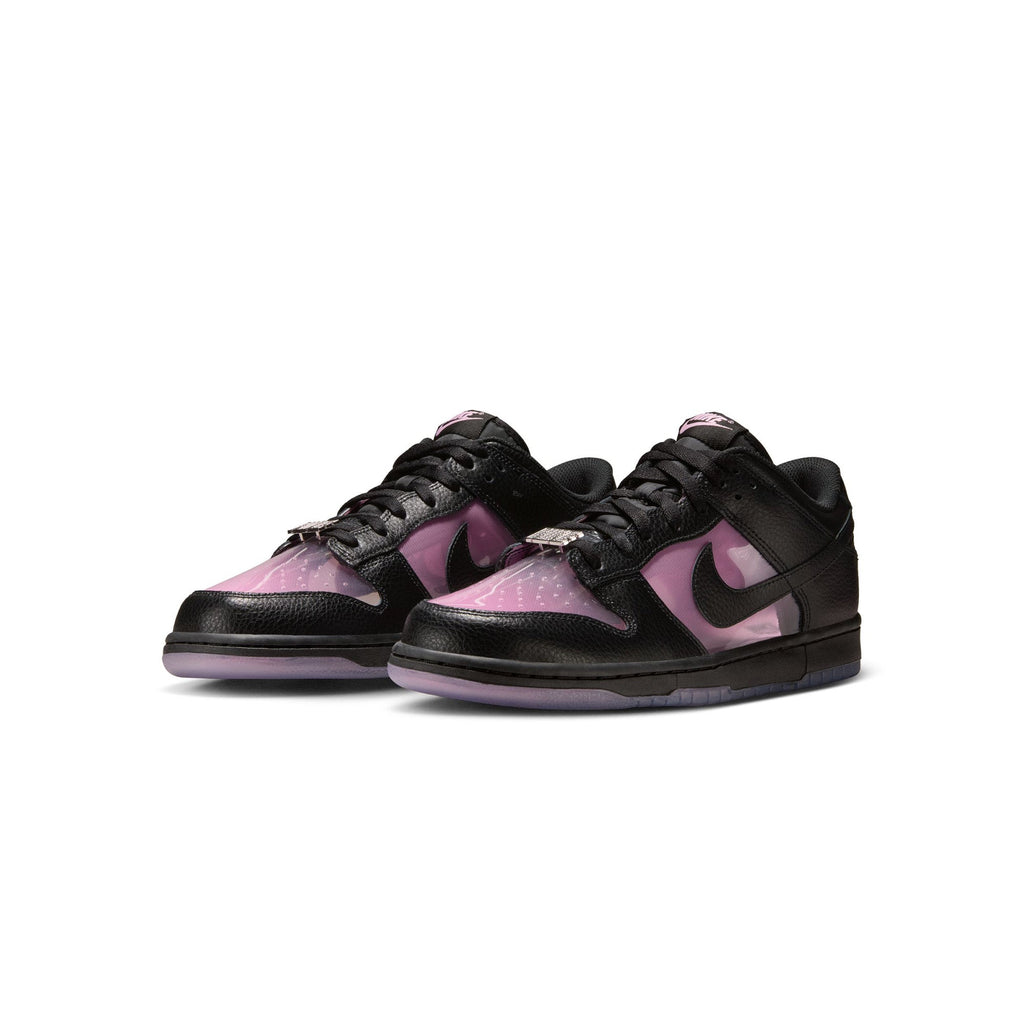 Men's Nike Dunk Low Retro Premium Shoes - product image from the listing.