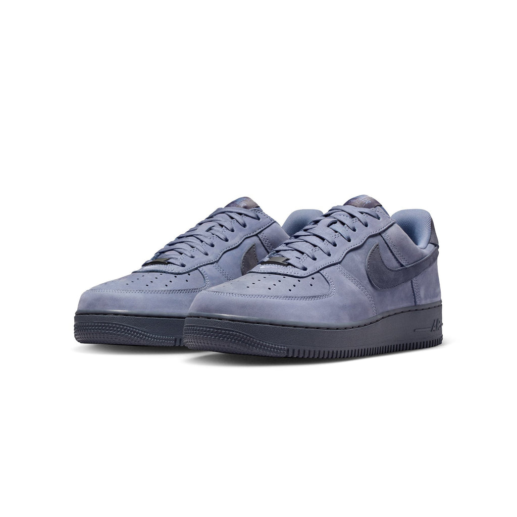 Men's Nike Air Force 1 Low Retro Premium Shoes - product image from the listing.