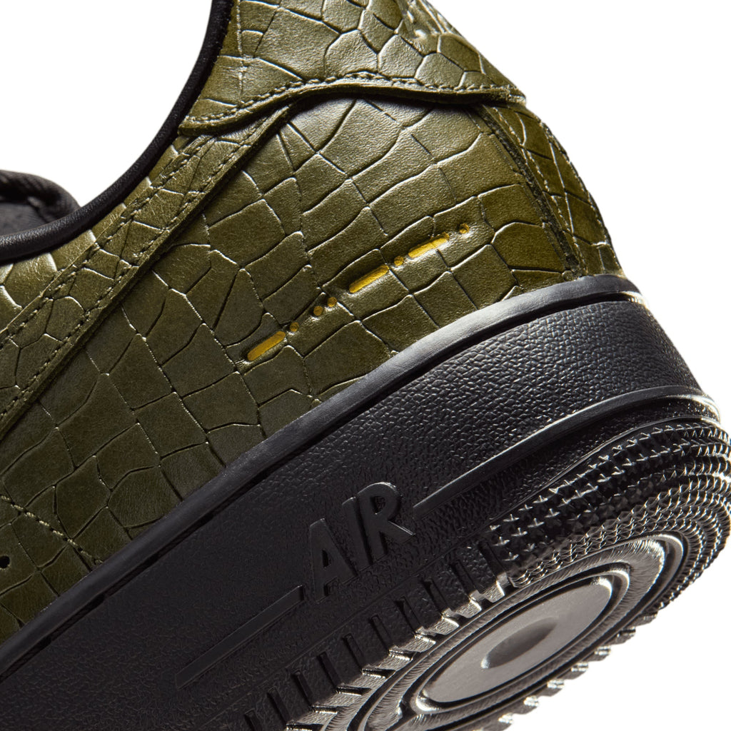 Men's Nike Air Force 1 '07 Premium Shoes - product image from the listing.