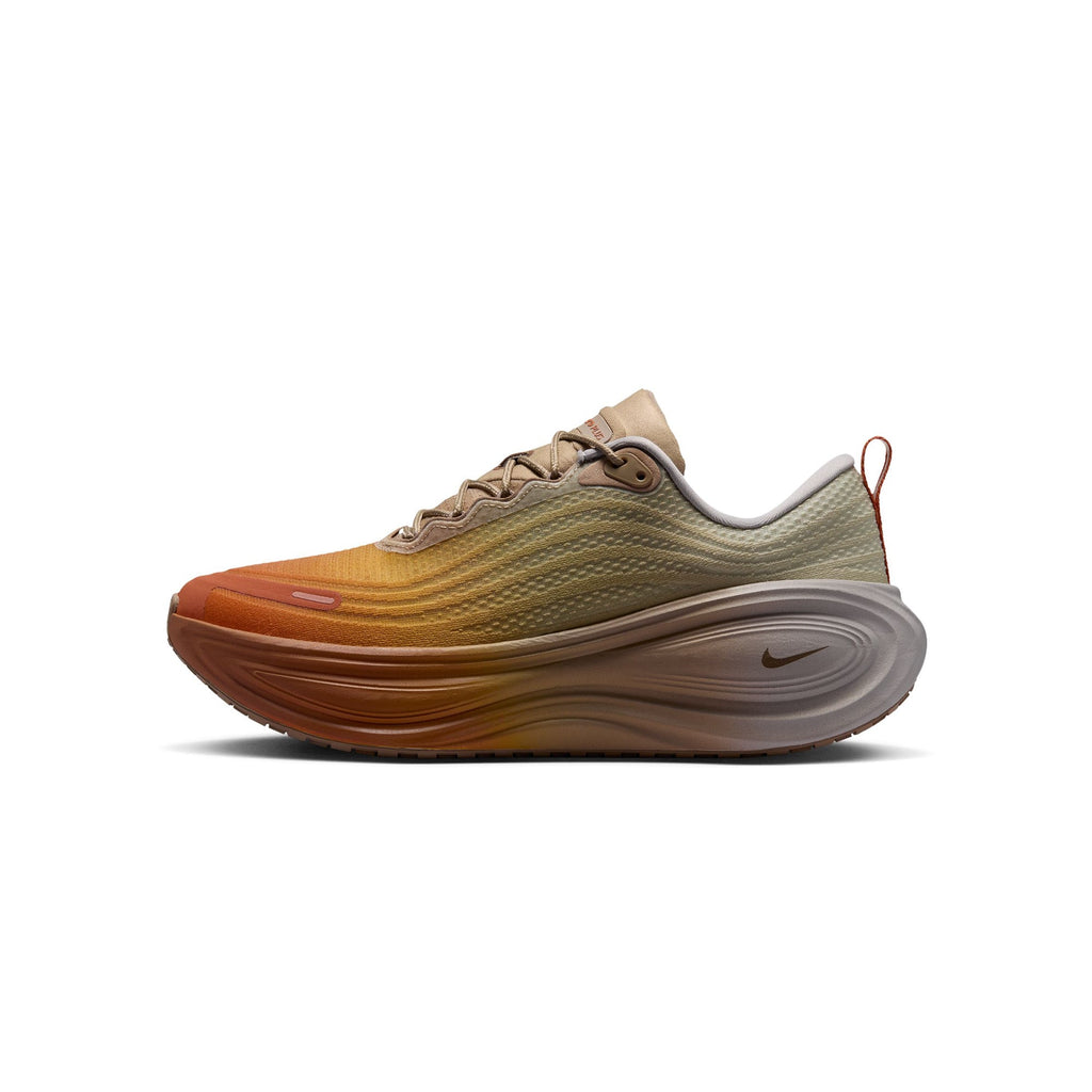 Men's Nike Vomero Plus Shoes - product image from the listing.