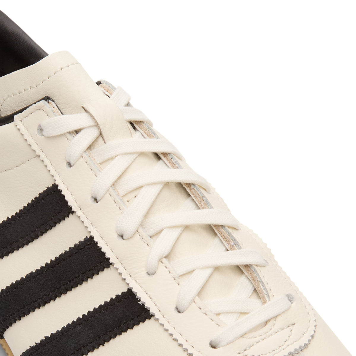 Paris (Cwhite/Cblack/Gum3) by adidas - product image from the listing.