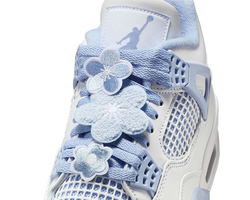 "Forget Me Not" Air Jordan 4 Retro W - product image from the listing.