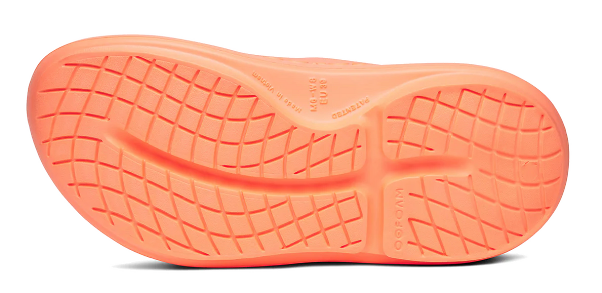 Unisex Oofos Ooyea Slide Sandal - product image from the listing.