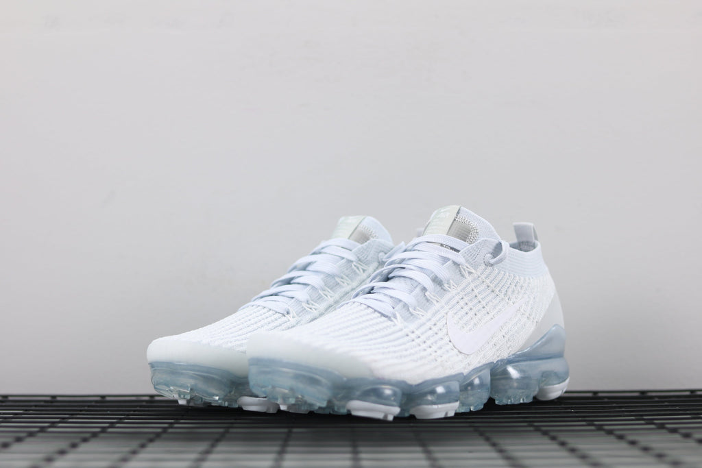 Nike Air VaporMax Flyknit 3 in White Grey AJ6900-102 - product image from the listing.