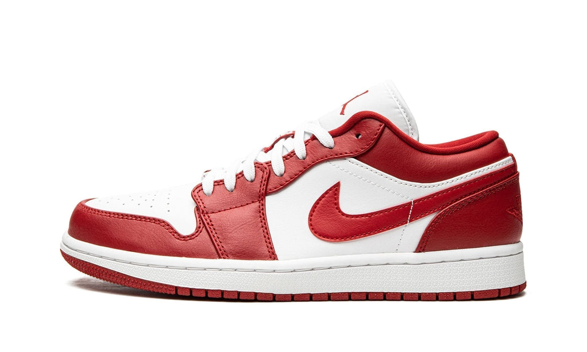 "Gym Red" Air Jordan 1 Low - product image from the listing.