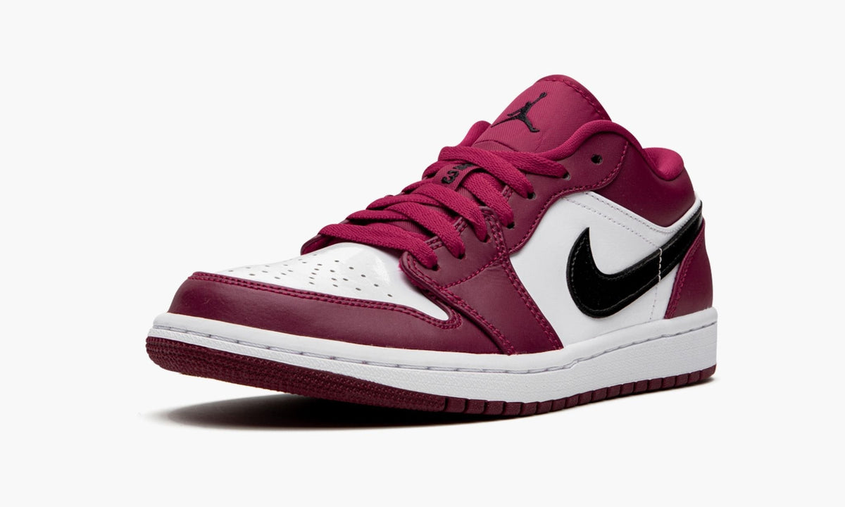 "Noble Red" Air Jordan 1 Low - product image from the listing.