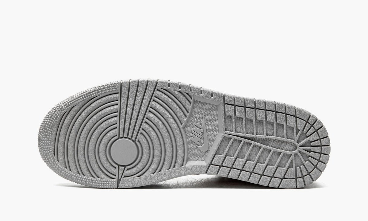 "White / Grey / Red" AIR JORDAN 1 LOW SE - product image from the listing.