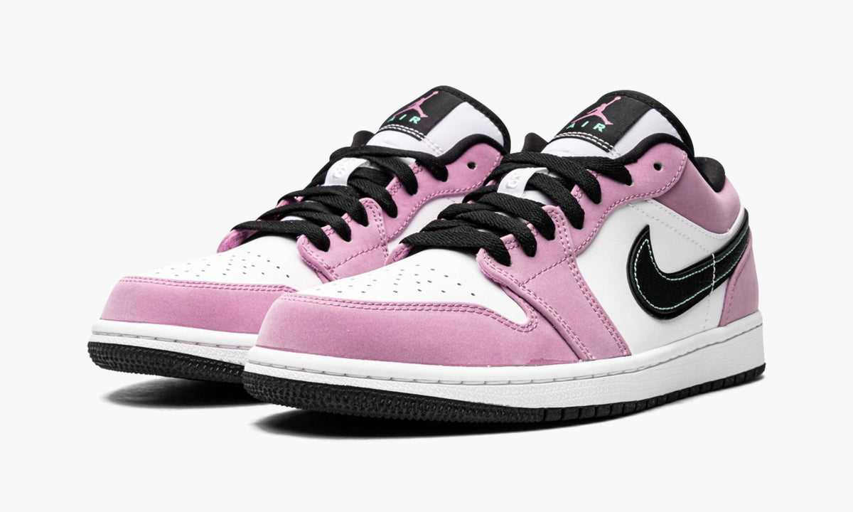 Violet Shock - Air Jordan 1 Low SE - product image from the listing.