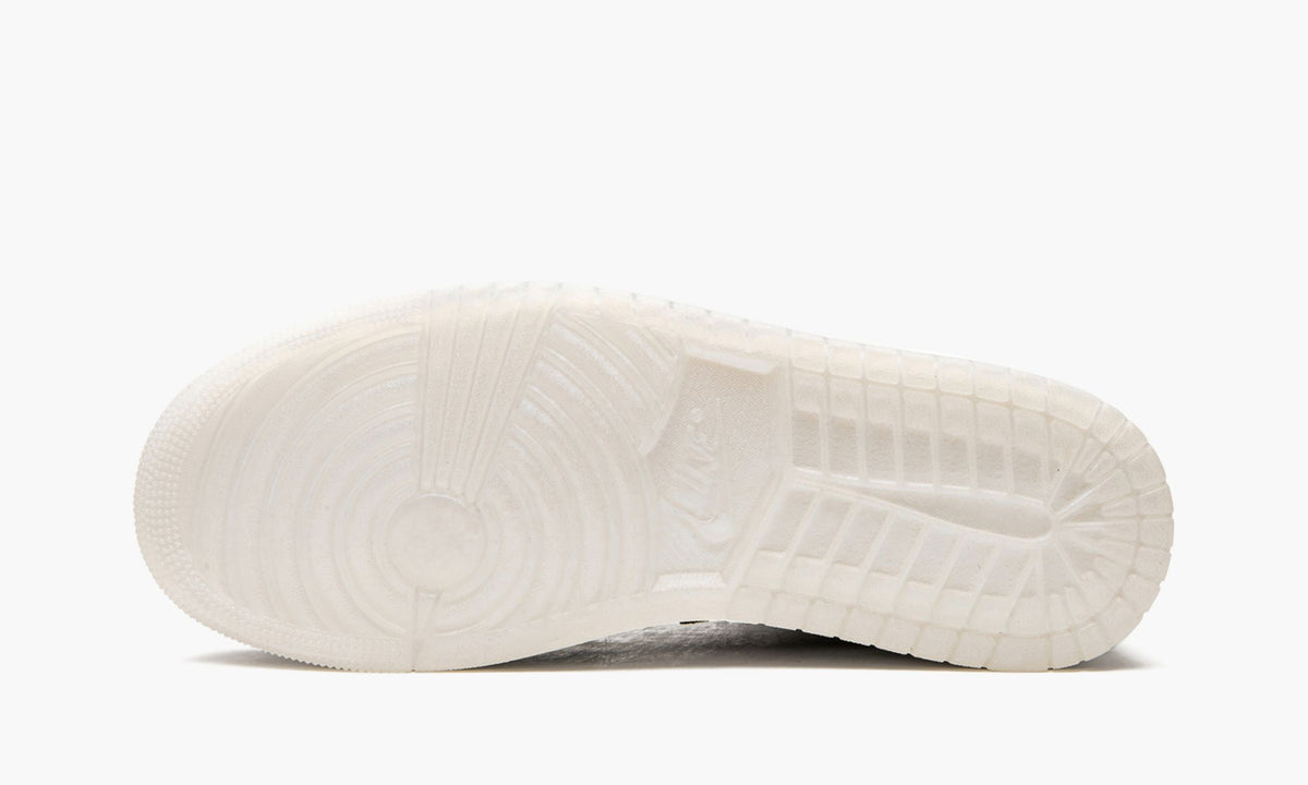 "Diamond" Air Jordan 1 MID SE - product image from the listing.