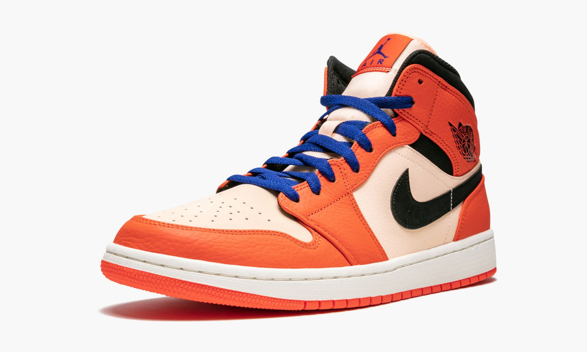 "Team Orange" Air Jordan 1 Mid SE - product image from the listing.