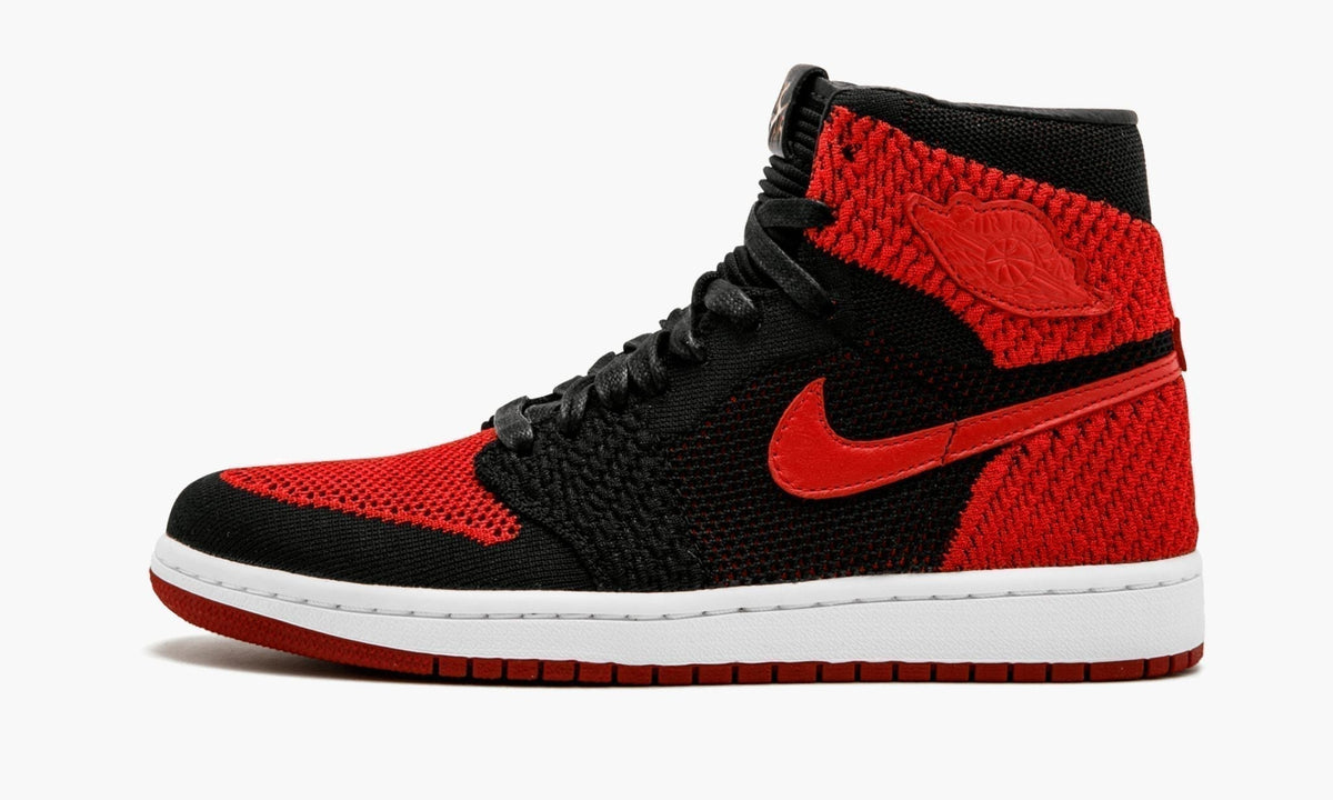 HI Flyknit - Air Jordan 1 Retro - product image from the listing.