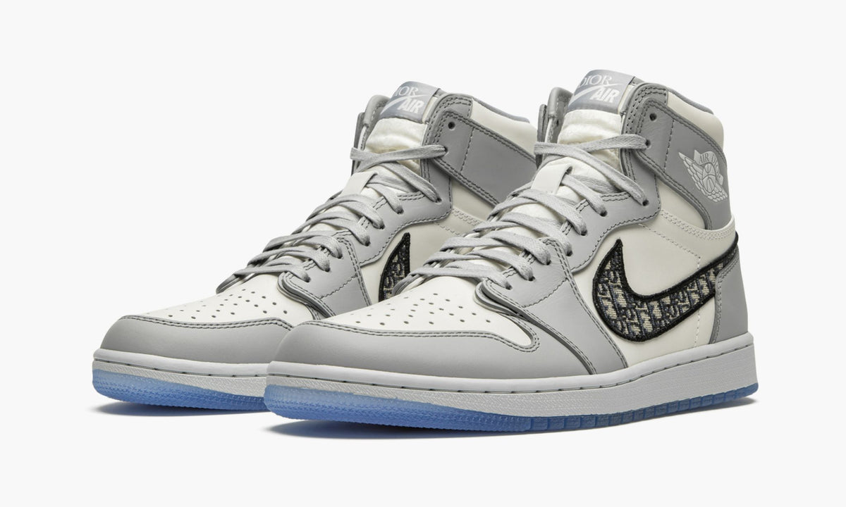 Dior - Air Jordan 1 Retro High - product image from the listing.