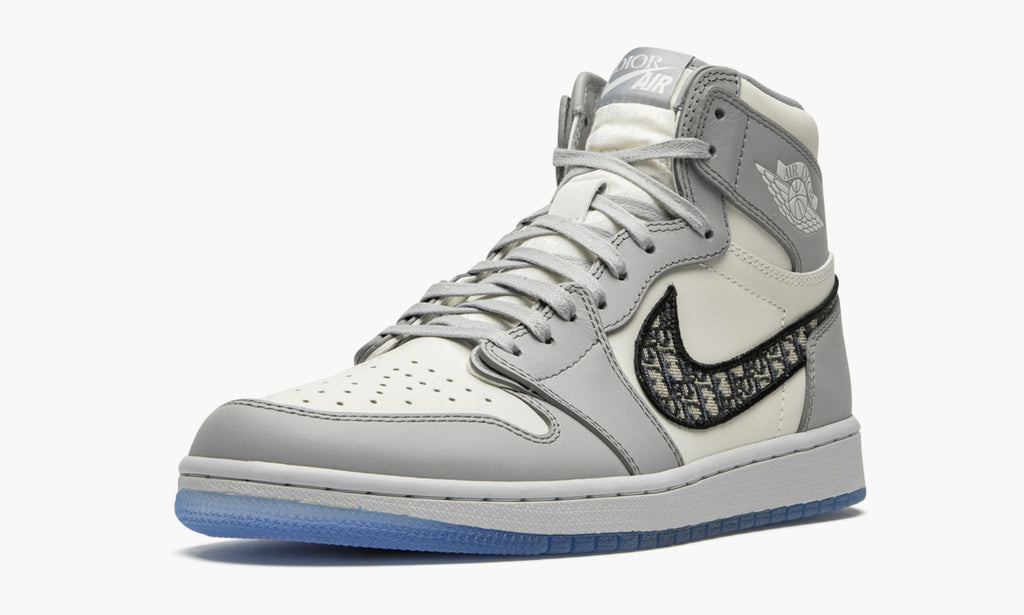 Dior - Air Jordan 1 Retro High - product image from the listing.